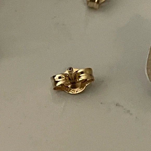 NEW vintage 14kt solid gold jumping dolphin stud earrings ocean nature animal
